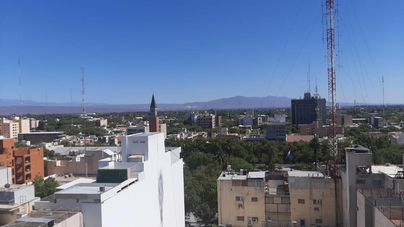 Depto A Mt De Plaza 25 De Mayo *